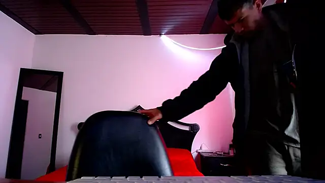 Snapshot of Deiby_casas chatting on 02-14-25, 03:15 Deiby casas online show from 02-14-25, 03:15