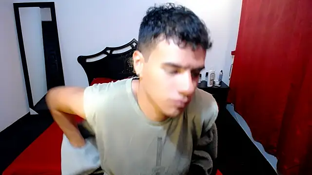 Snapshot of Deiby_casas chatting on 03-12-25, 05:02 Deiby casas online show from 03-12-25, 05:02