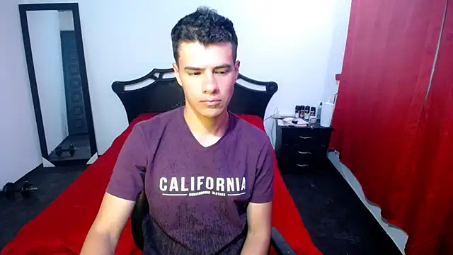 Snapshot of Deiby_casas chatting on 03-16-25, 02:43 Deiby casas online show from 03-16-25, 02:43