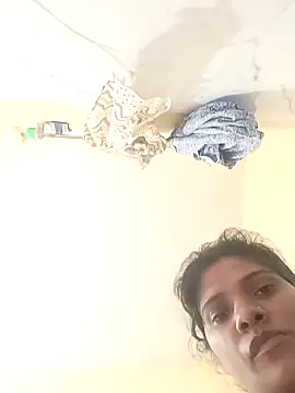 Snapshot of Shreya-Shetty09 chatting on 05-17-26, 03:15 Shreya-Shetty09 online show from 05-17-26, 03:15