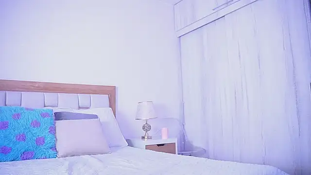 mia hank online show from 11-26-25, 11:44