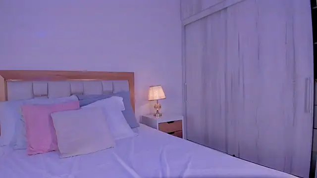 mia hank online show from 03-11-26, 11:38