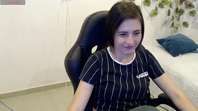 tania sweet   online show from 01-17-25, 04:04