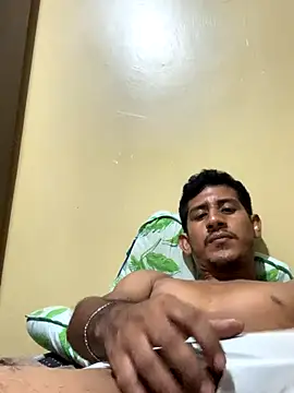 Snapshot of Andreson26 chatting on 11-25-25, 07:47 Andreson26 online show from 11-25-25, 07:47