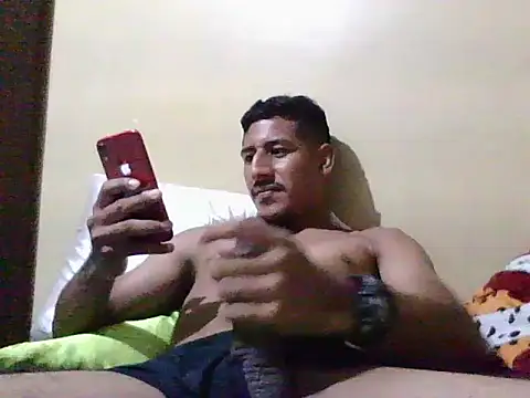 Snapshot of Andreson26 chatting on 12-15-25, 02:43 Andreson26 online show from 12-15-25, 02:43