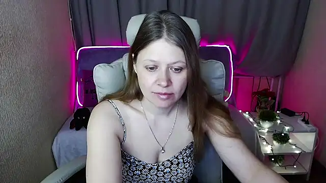 Snapshot of alekasamui chatting on 03-03-25, 01:31 alekasamui online show from 03-03-25, 01:31