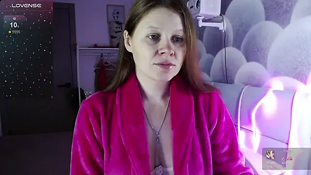 Snapshot of alekasamui chatting on 11-07-25, 01:05 alekasamui online show from 11-07-25, 01:05