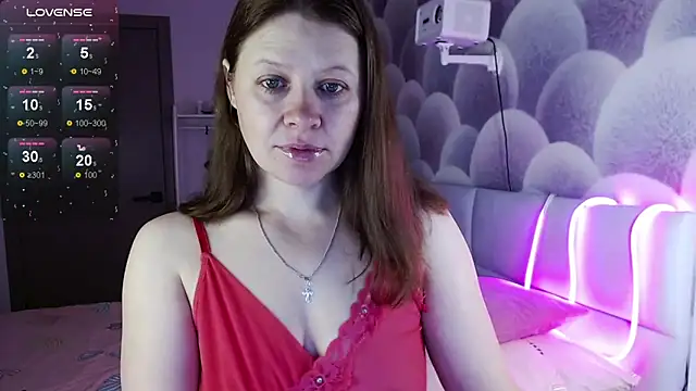 Snapshot of alekasamui chatting on 11-11-25, 10:10 alekasamui online show from 11-11-25, 10:10