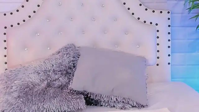 Snapshot of Tayra_Siny chatting on 01-29-25, 04:52 Tayra Siny online show from 01-29-25, 04:52