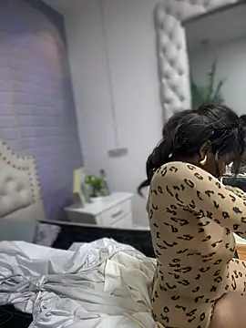 Snapshot of Tayra_Siny chatting on 03-02-25, 12:11 Tayra Siny online show from 03-02-25, 12:11