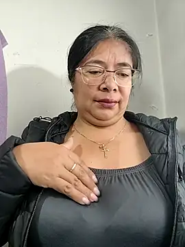   valentina18 online show from 01-13-26, 01:16