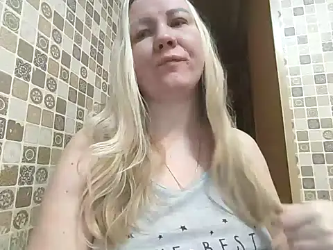 Snapshot of PrettyHairyBlonde chatting on 01-01-25, 06:47 PrettyHairyBlonde online show from 01-01-25, 06:47