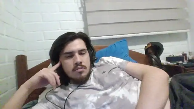 hung weeb online show from 12-24-24, 03:38