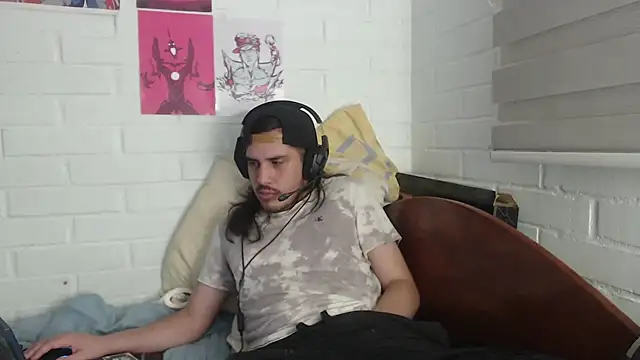 hung weeb online show from 02-12-25, 03:18