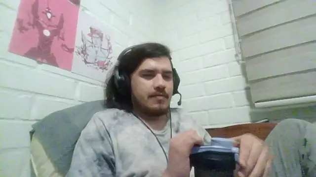 hung weeb online show from 10-28-25, 02:26