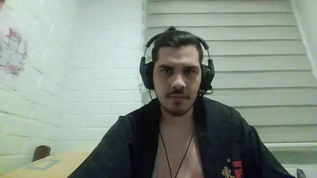 hung weeb online show from 11-18-25, 03:34