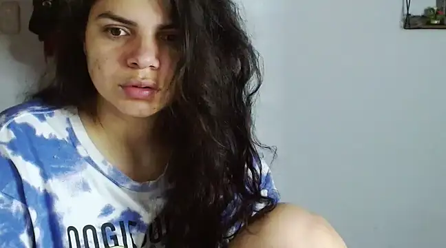 Snapshot of Nikkykora15 chatting on 01-11-25, 10:18 Nikkykora15 online show from 01-11-25, 10:18