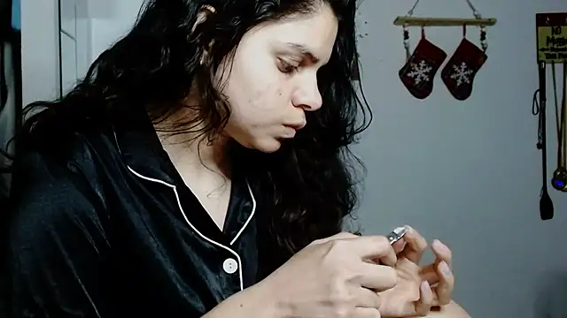 Snapshot of Nikkykora15 chatting on 11-27-25, 01:40 Nikkykora15 online show from 11-27-25, 01:40