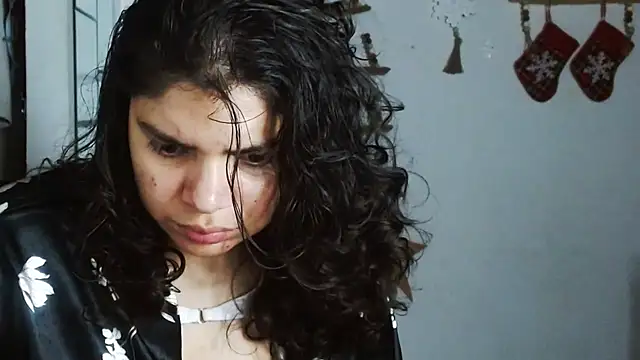 Snapshot of Nikkykora15 chatting on 12-15-25, 01:10 Nikkykora15 online show from 12-15-25, 01:10