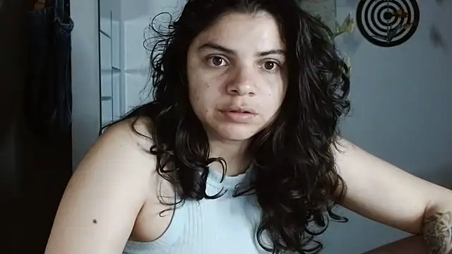 Snapshot of Nikkykora15 chatting on 05-10-26, 01:33 Nikkykora15 online show from 05-10-26, 01:33