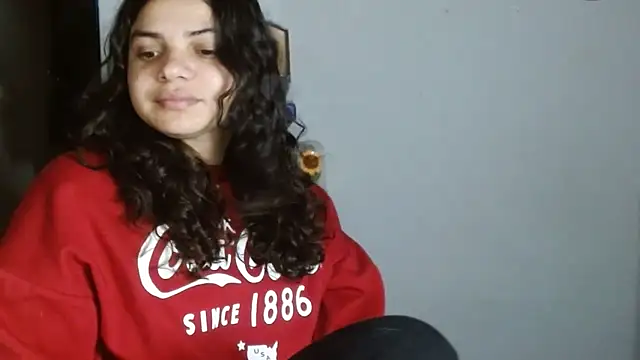 Snapshot of Nikkykora15 chatting on 05-14-26, 01:34 Nikkykora15 online show from 05-14-26, 01:34