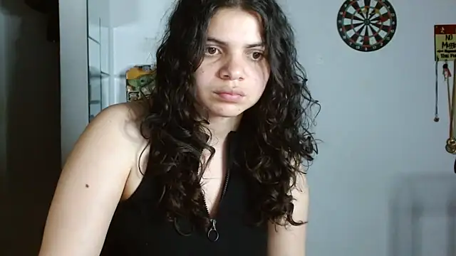 Snapshot of Nikkykora15 chatting on 05-19-26, 01:56 Nikkykora15 online show from 05-19-26, 01:56