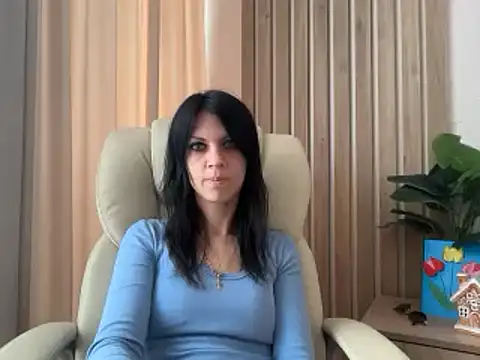 Snapshot of InjaAtHome chatting on 05-19-26, 05:47 InjaAtHome online show from 05-19-26, 05:47