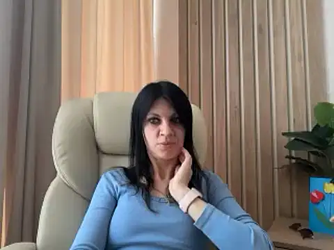Snapshot of InjaAtHome chatting on 05-20-26, 05:57 InjaAtHome online show from 05-20-26, 05:57