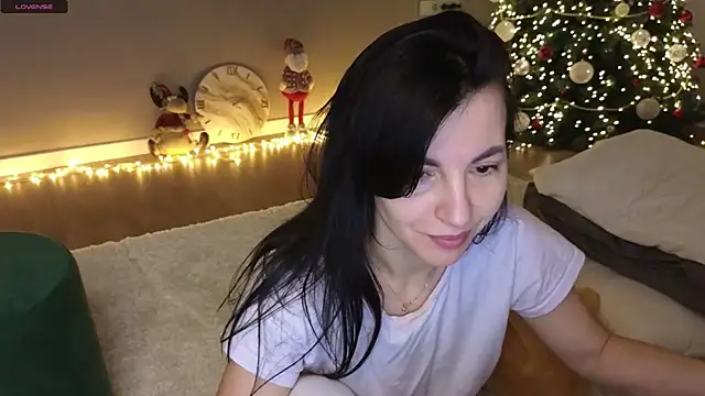 Snapshot of Mary_love16 chatting on 12-24-24, 06:50 Mary love16 online show from 12-24-24, 06:50