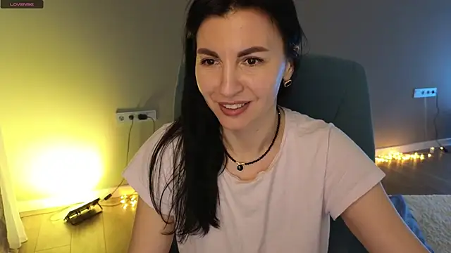 Snapshot of Mary_love16 chatting on 02-13-25, 12:43 Mary love16 online show from 02-13-25, 12:43