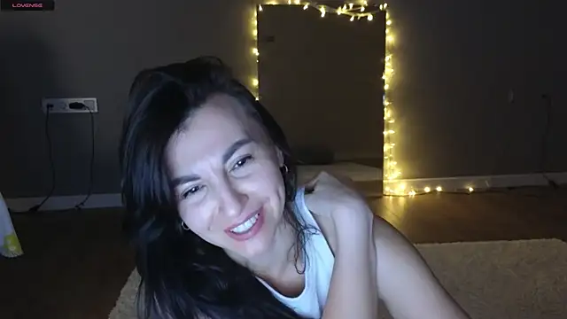 Snapshot of Mary_love16 chatting on 03-15-25, 09:16 Mary love16 online show from 03-15-25, 09:16