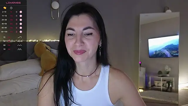 Snapshot of Mary_love16 chatting on 10-18-25, 01:34 Mary love16 online show from 10-18-25, 01:34