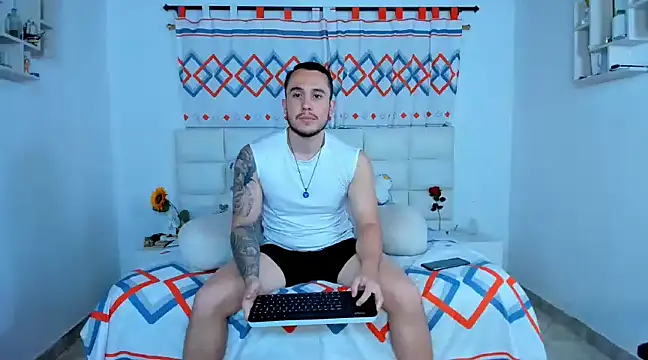 Snapshot of juan__jimenez chatting on 12-11-24, 10:27 juan jimenez online show from 12-11-24, 10:27