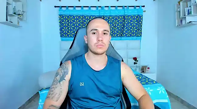 Snapshot of juan__jimenez chatting on 01-19-25, 01:32 juan jimenez online show from 01-19-25, 01:32