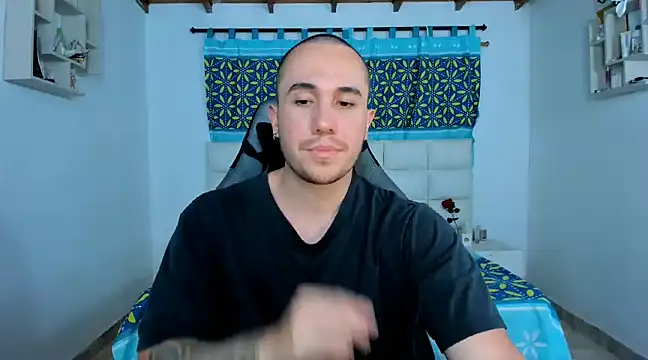 Snapshot of juan__jimenez chatting on 02-10-25, 12:19 juan jimenez online show from 02-10-25, 12:19