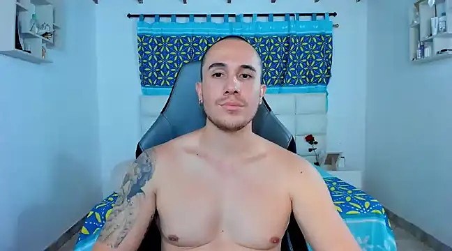 Snapshot of juan__jimenez chatting on 02-13-25, 02:12 juan jimenez online show from 02-13-25, 02:12