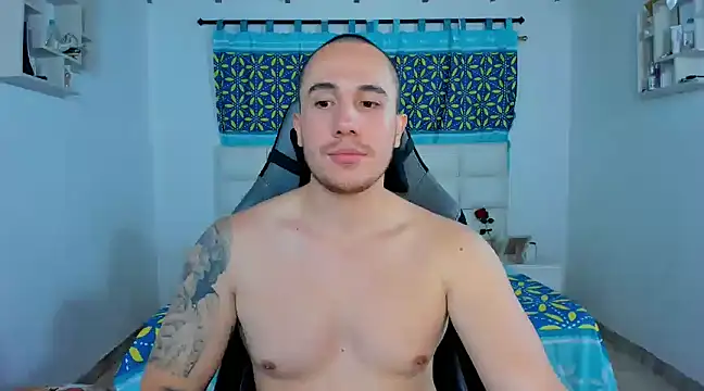 Snapshot of juan__jimenez chatting on 02-13-25, 10:00 juan jimenez online show from 02-13-25, 10:00