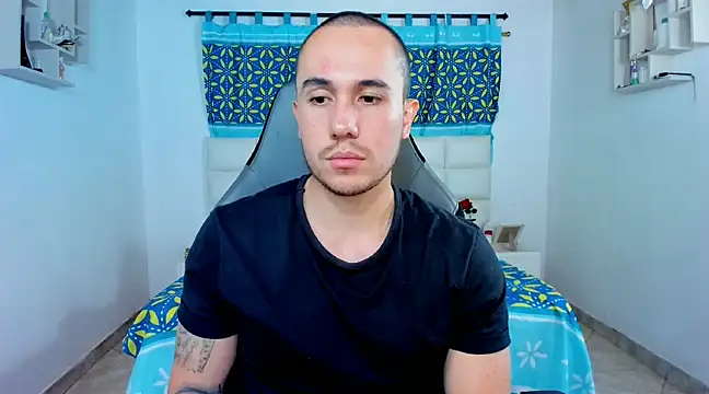 Snapshot of juan__jimenez chatting on 02-15-25, 11:36 juan jimenez online show from 02-15-25, 11:36