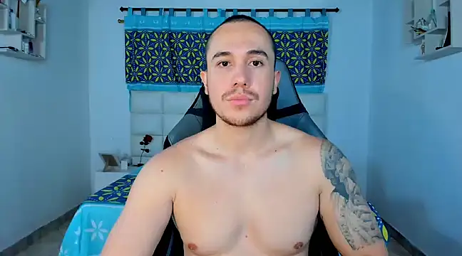 Snapshot of juan__jimenez chatting on 02-21-25, 11:32 juan jimenez online show from 02-21-25, 11:32