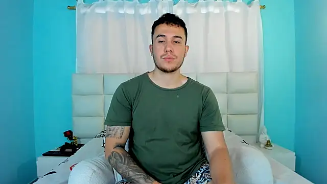 Snapshot of juan__jimenez chatting on 09-16-25, 08:43 juan jimenez online show from 09-16-25, 08:43