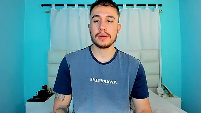 Snapshot of juan__jimenez chatting on 12-14-25, 10:25 juan jimenez online show from 12-14-25, 10:25