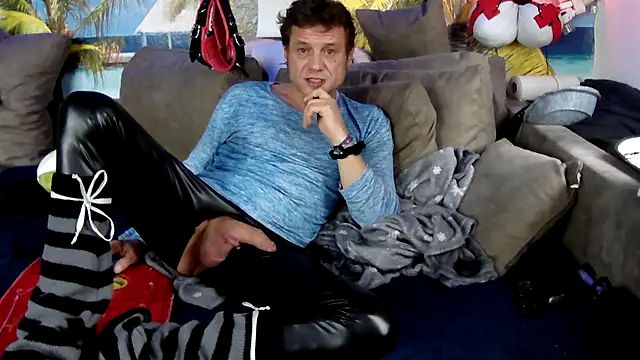 druckfug online show from 11-24-25, 08:58