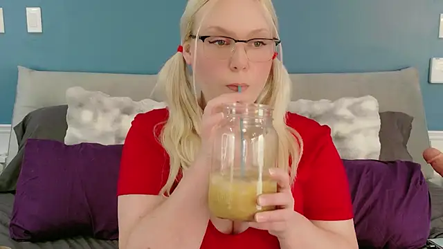 SaraBearXo online show from 06-06-26, 01:05