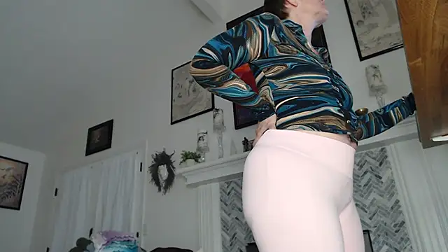 AuroraWillows online show from 11-30-25, 11:14