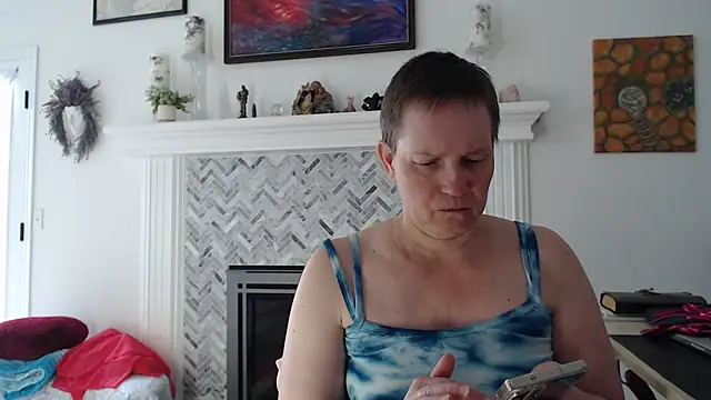 AuroraWillows online show from 04-13-26, 03:06