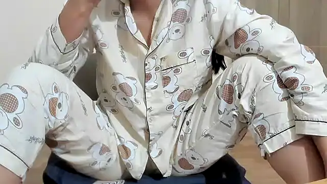 Snapshot of Beauty_Asian_Tina chatting on 02-13-25, 11:50 Beauty Asian Tina online show from 02-13-25, 11:50