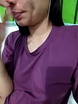 Snapshot of Beauty_Asian_Tina chatting on 11-12-25, 08:30 Beauty Asian Tina online show from 11-12-25, 08:30