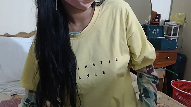 Snapshot of Beauty_Asian_Tina chatting on 12-13-25, 08:47 Beauty Asian Tina online show from 12-13-25, 08:47