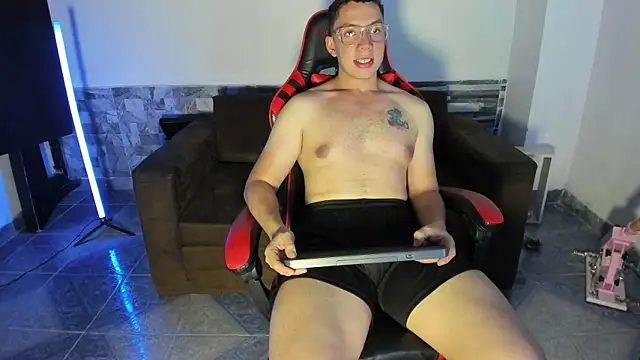 davinalhot online show from 04-08-26, 05:40