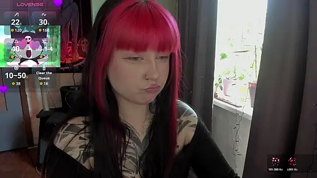 t0riayun0 online show from 06-05-26, 02:23